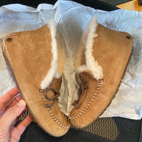 UGG Alena Suede Slippers - Picture 7 of 9
